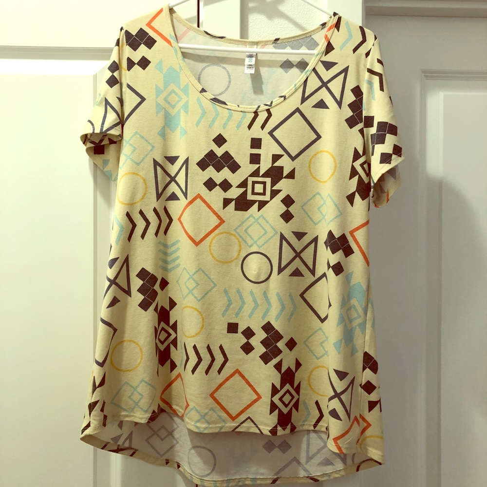 LuLaRoe Perfect T. GUC. Large.